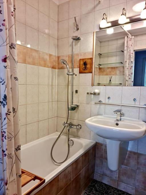 Apartament Zachodni Z Balkonem 4 Osoby Warschau Exterior foto